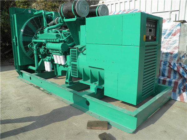 溧阳出租发电机 发电机组厂家：柴油发电机组的控制屏的作用是什么？